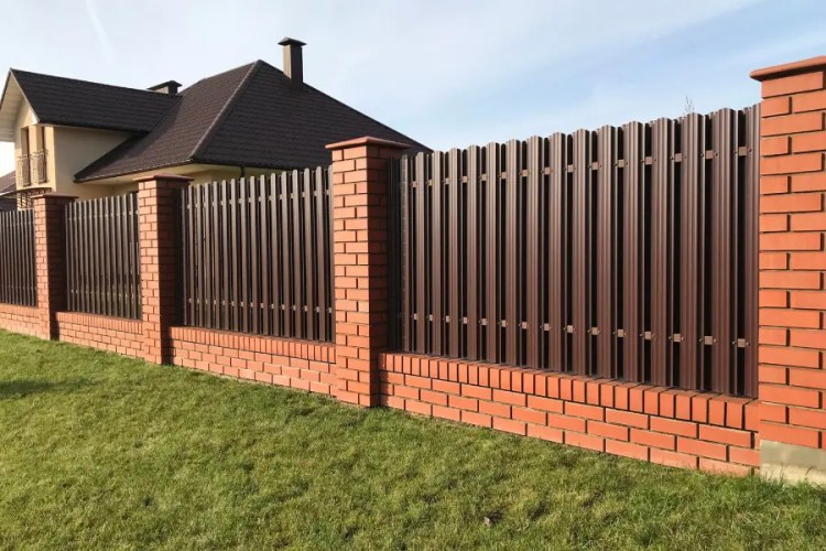 fencing-and-fence-replacement